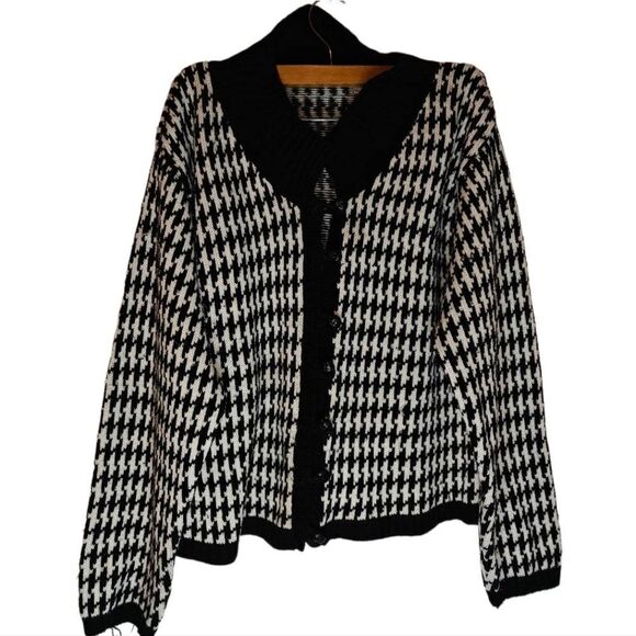 Knit Knit Vintage Houndstooth Pattern Knit Button Front Sweater Cardigan - Picture 1 of 7
